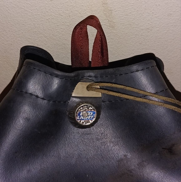 Very Rare Little Earth Recycle Invention Backpack, License Plate - Picture 6 of 7